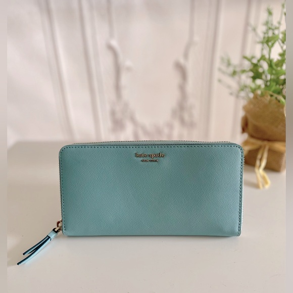 Kate Spade Schuyler Large Slim Bifold Wallet. EUC! Like new! - Picture 6 of 10